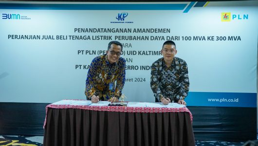 GM PLN UID Kaltimra Agung Murdifi sepakat jual beli daya listrik. Foto PLN