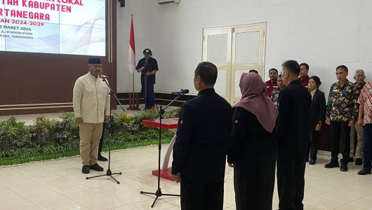 Suasana pelantikan Dewas LPPL RPK Kukar yang dilakukan oleh Bupati Kukar, Edi Damansyah. Foto istimewa