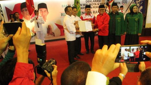 Deklarasi pasangan Rizal Effendy - Rahmad Mas'ud