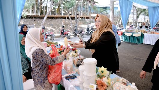 Ketua TP PKK Kota Samarinda, Hj Rinda Wahyuni Andi Harun, menunjukkan dedikasi kuatnya dalam meningkatkan kesehatan kaum perempuan di Kota Samarinda. Foto istimewa