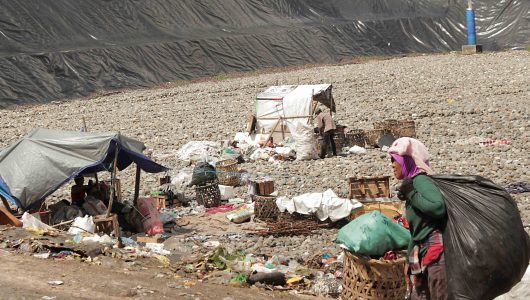 Ilustrasi para pemulung sampah di masyarakat. Foto istimewa