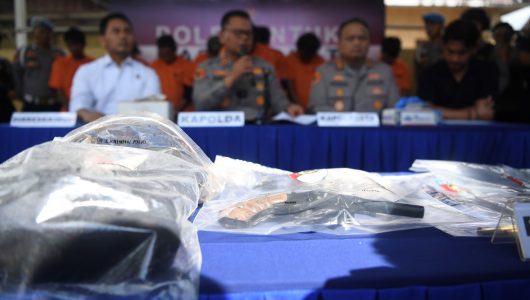 Jumpa pers penembakan sadis menyebabkan kematian pengusaha muda di Samarinda, Minggu (3/5/2025). Foto istimewa