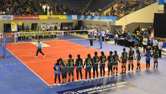 Pemain Jakarta Electric PLN saat melawan Jakarta BIN pada lanjutan PLN Mobile Proliga 2024 di Palembang, Kamis (9/5/2024). Foto PLN