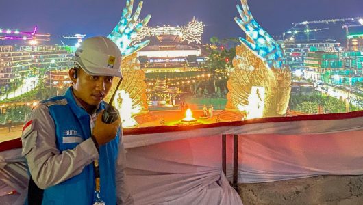 PLN memastikan keandalan pasokan listrik selama pelaksanaan Apel Kehormatan dan Renungan Suci (AKRS) di IKN. Foto PLN
