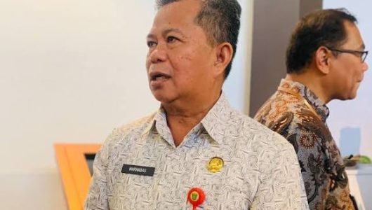 Asisten II Bidang Perekonomian dan Pembangunan Setkot Samarinda, Marnabas Patiroy. Foto istimewa